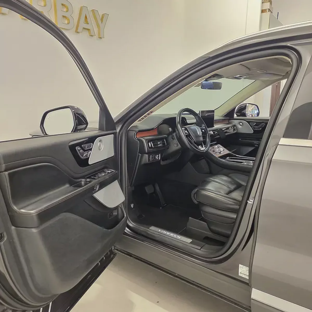 AED 1864 PM | LINCOLN AVIATOR PRESIDENTIAL 2020 | AGENCY WARRANTY & SERVICE CONTRACT AUG 2027 | GCC-8-8