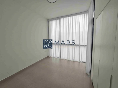 "Stunning 4-Bedroom Middle Unit Townhouse in Masaar – For rent-14