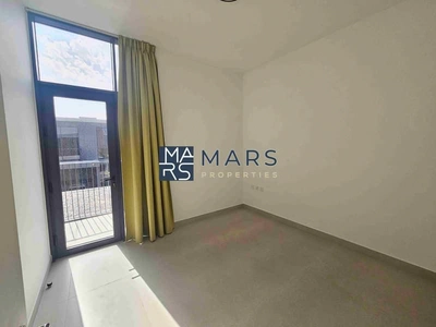 "Stunning 4-Bedroom Middle Unit Townhouse in Masaar – For rent-18