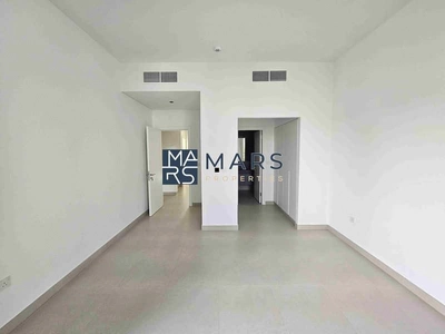 "Stunning 4-Bedroom Middle Unit Townhouse in Masaar – For rent-21