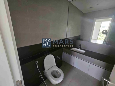"Stunning 4-Bedroom Middle Unit Townhouse in Masaar – For rent-22