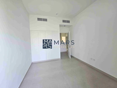 "Stunning 4-Bedroom Middle Unit Townhouse in Masaar – For rent-3