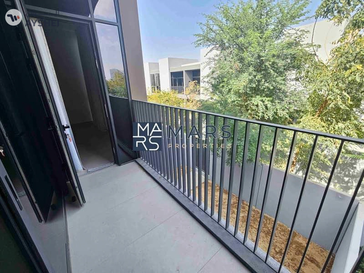 "Stunning 4-Bedroom Middle Unit Townhouse in Masaar – For rent-19-19