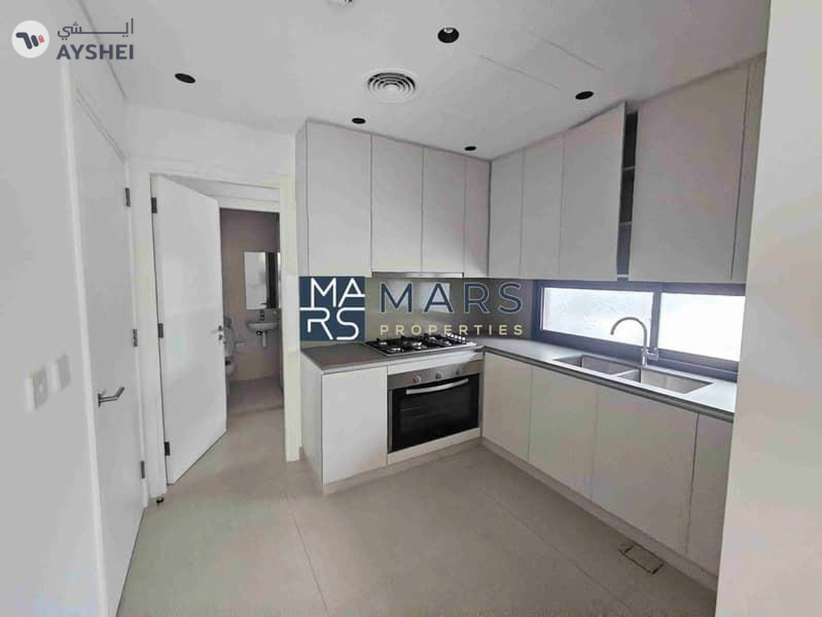 "Stunning 4-Bedroom Middle Unit Townhouse in Masaar – For rent-5-5