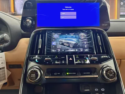 2026 / LEXUS LX700 H SIGNATURE / WITHOUT AUTO PARK / GCC-12