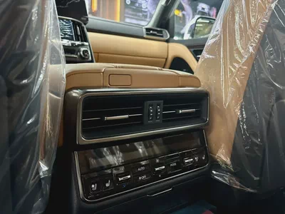 2026 / LEXUS LX700 H SIGNATURE / WITHOUT AUTO PARK / GCC-16