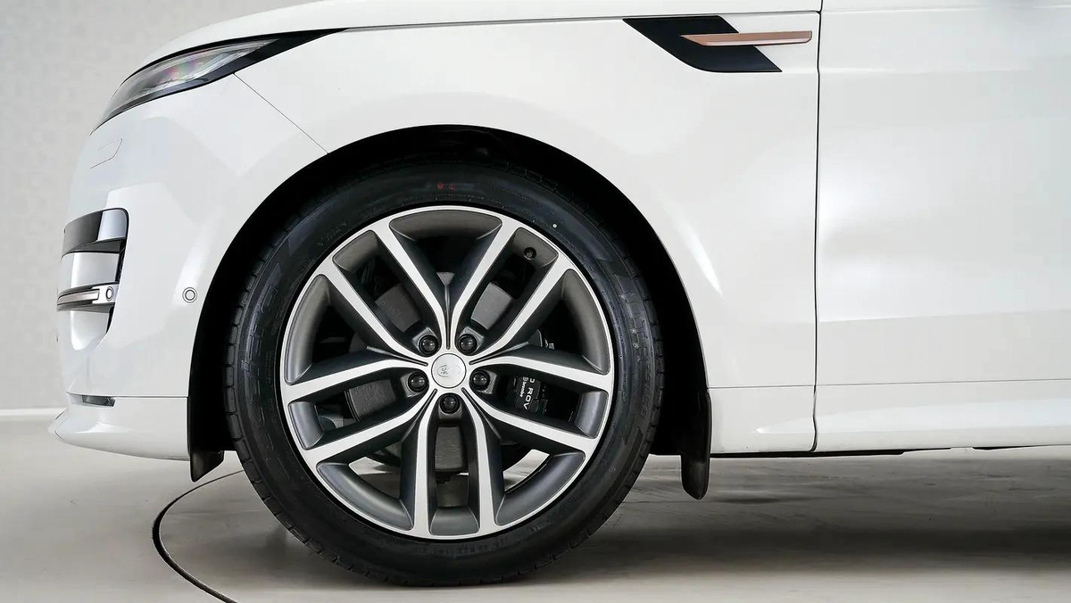 Land Rover Range Rover Sport HSE Dynamic-10-10