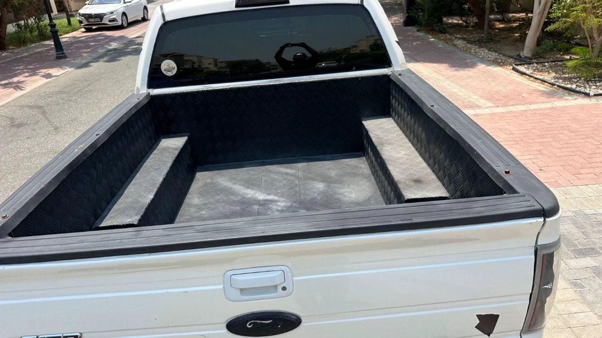 Ford F-150 XLT CREW CAB Ford F-150 2011 GCC specs-17-0