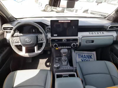 Toyota Tacoma TrailHunter Brand New * Export Price *-9