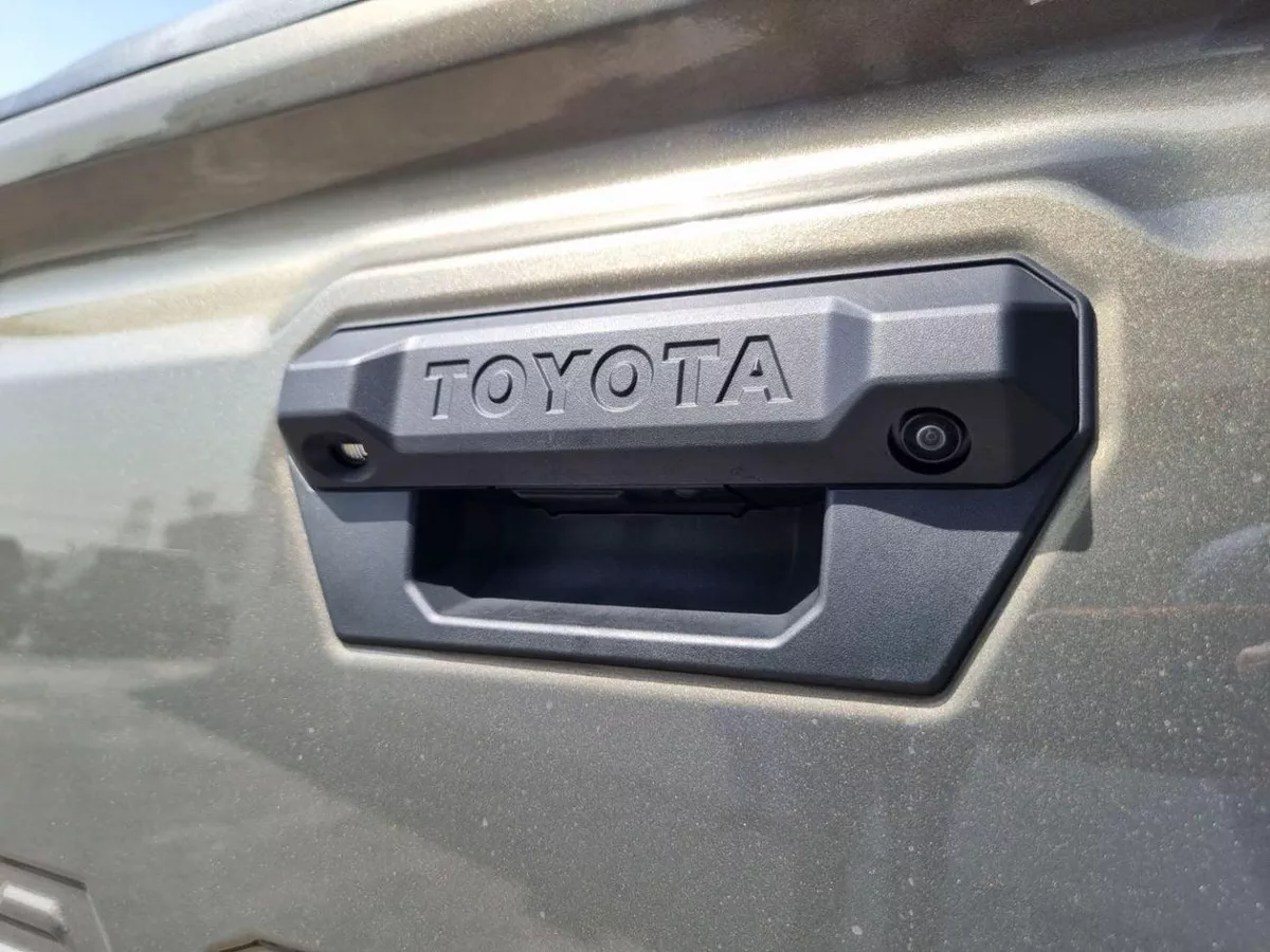 Toyota Tacoma TrailHunter Brand New * Export Price *-23-0