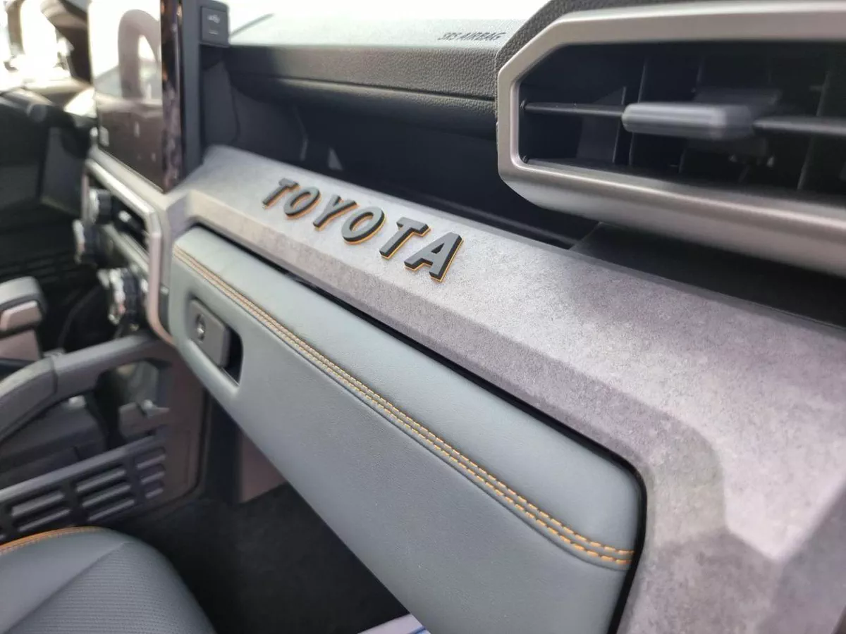 Toyota Tacoma TrailHunter Brand New * Export Price *-5-0