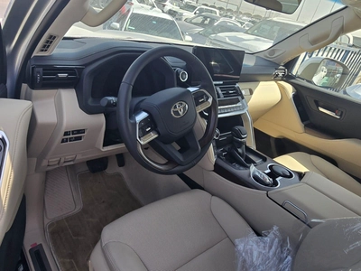 TOYOTA LC300 GXR 3.5L PETROL 2026 | SILVER EXTERIOR-4