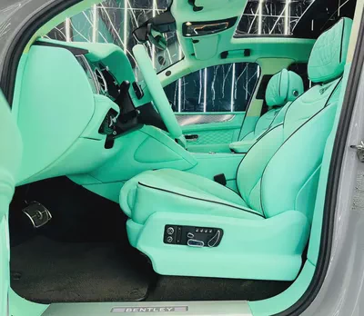 Bentley Bentayga V8 | First Edition | Rare Interior | GCC-11