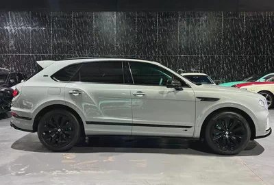 Bentley Bentayga V8 | First Edition | Rare Interior | GCC-5