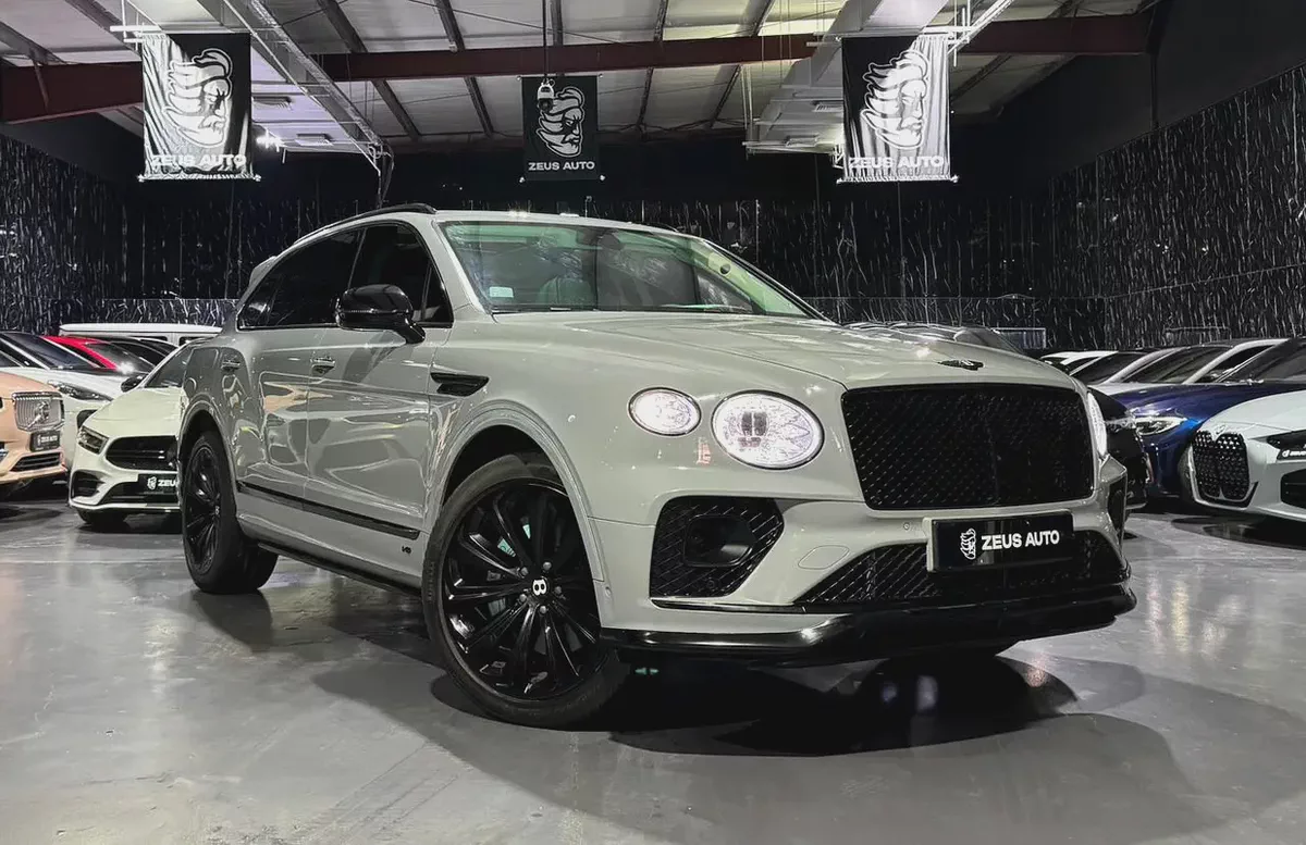 Bentley Bentayga V8 | First Edition | Rare Interior | GCC-1-1