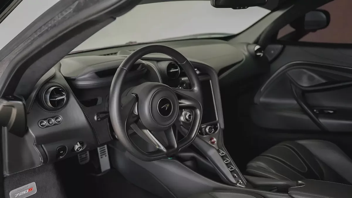 2020 McLaren 720S | GCC Specs | McLaren Active Warranty 2027-3-3