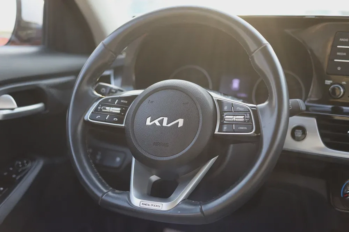 Used Kia Seltos 1.6L Full Option 2023-2-2
