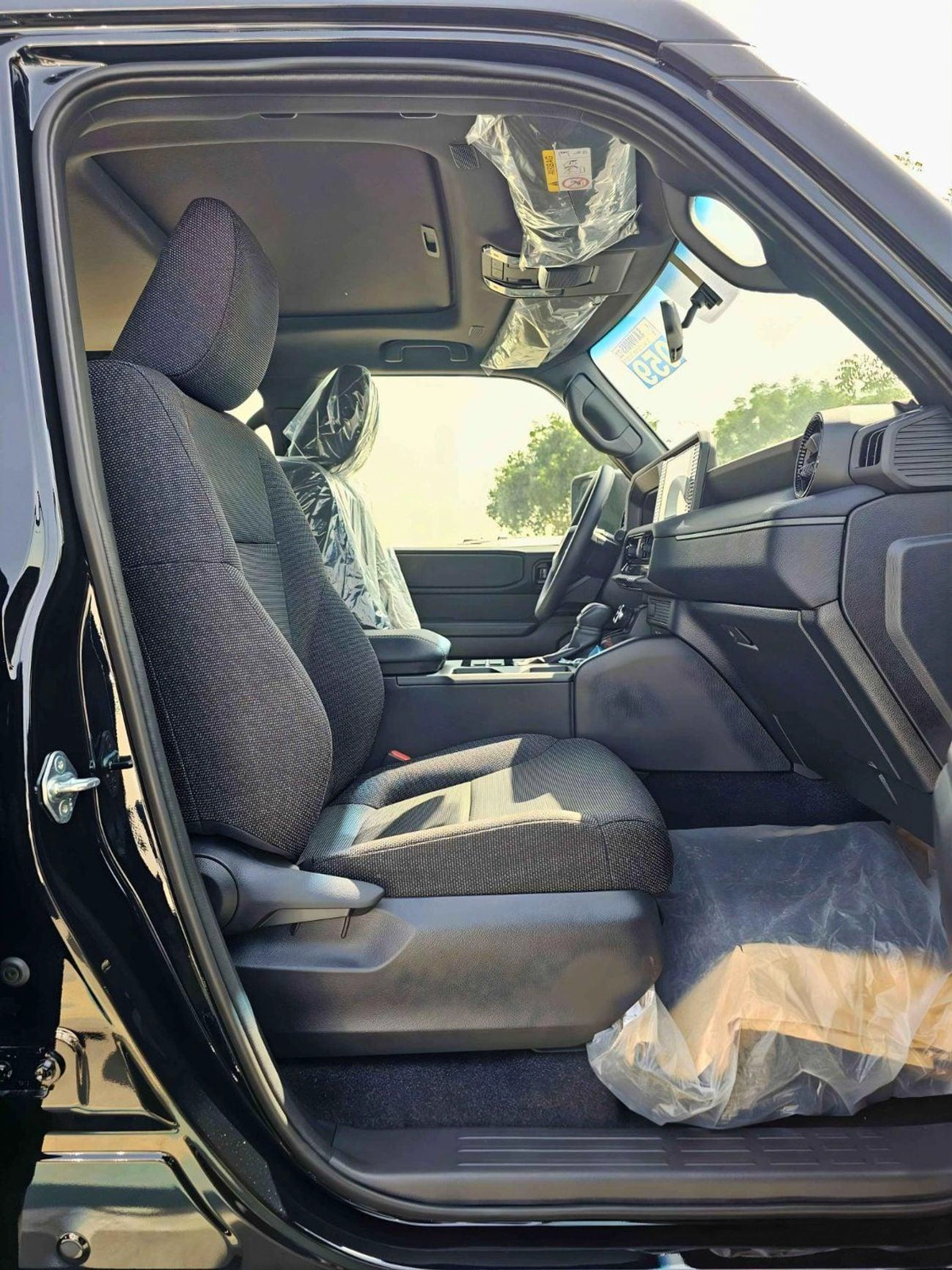 Toyota Prado ALL ROUNDER TURBO / 2.4L PETROL V4 / SUNROOF / DVD+CAMERA / COOL BOX (CODE#PPARS)-10-10