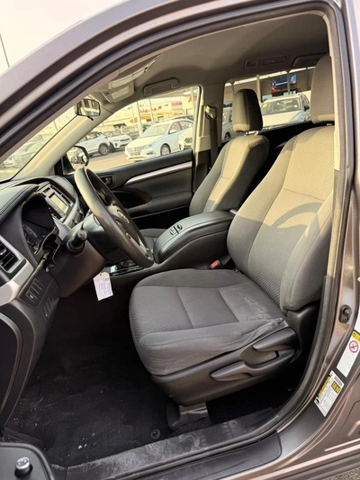 Toyota Highlander LE HEV LE 3.5 L 2020 model-10