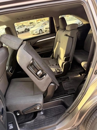 Toyota Highlander LE HEV LE 3.5 L 2020 model-6
