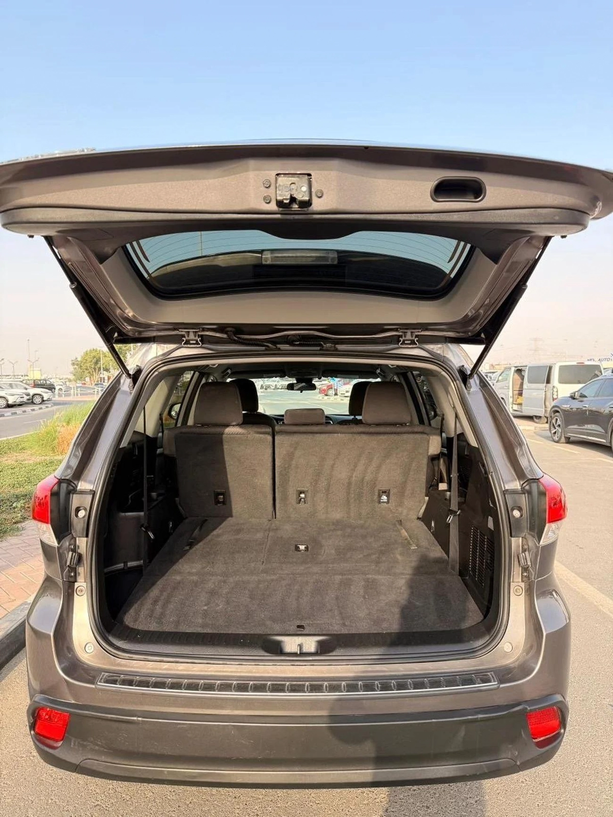 Toyota Highlander LE HEV LE 3.5 L 2020 model-11-11