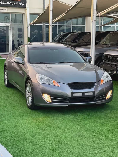 Hyundai Genesis 2010 GCC | Luxury Sedan | Low KM | Excellent Condition-3