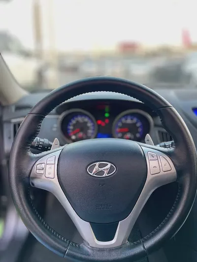 Hyundai Genesis 2010 GCC | Luxury Sedan | Low KM | Excellent Condition-6