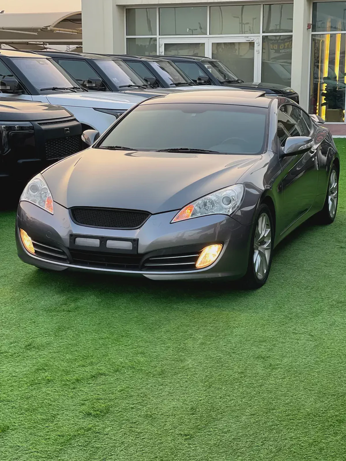 Hyundai Genesis 2010 GCC | Luxury Sedan | Low KM | Excellent Condition-2-2