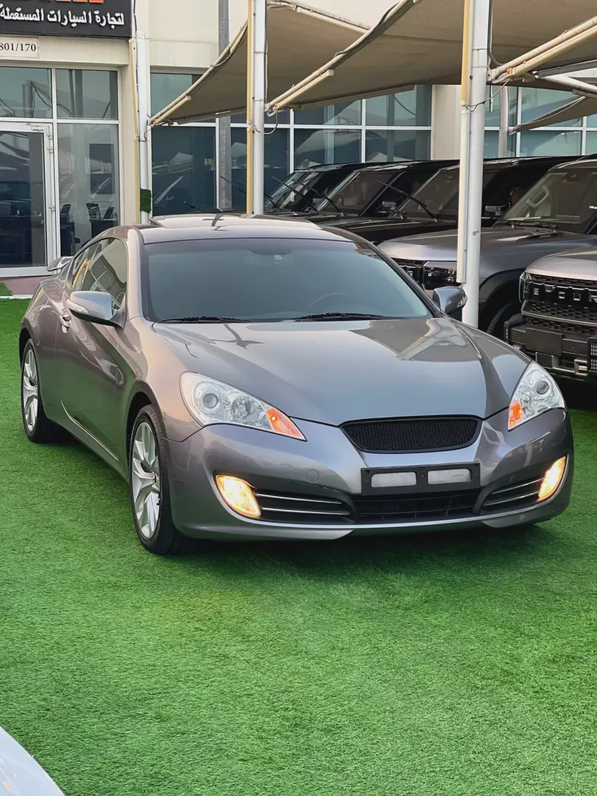Hyundai Genesis 2010 GCC | Luxury Sedan | Low KM | Excellent Condition-3-3
