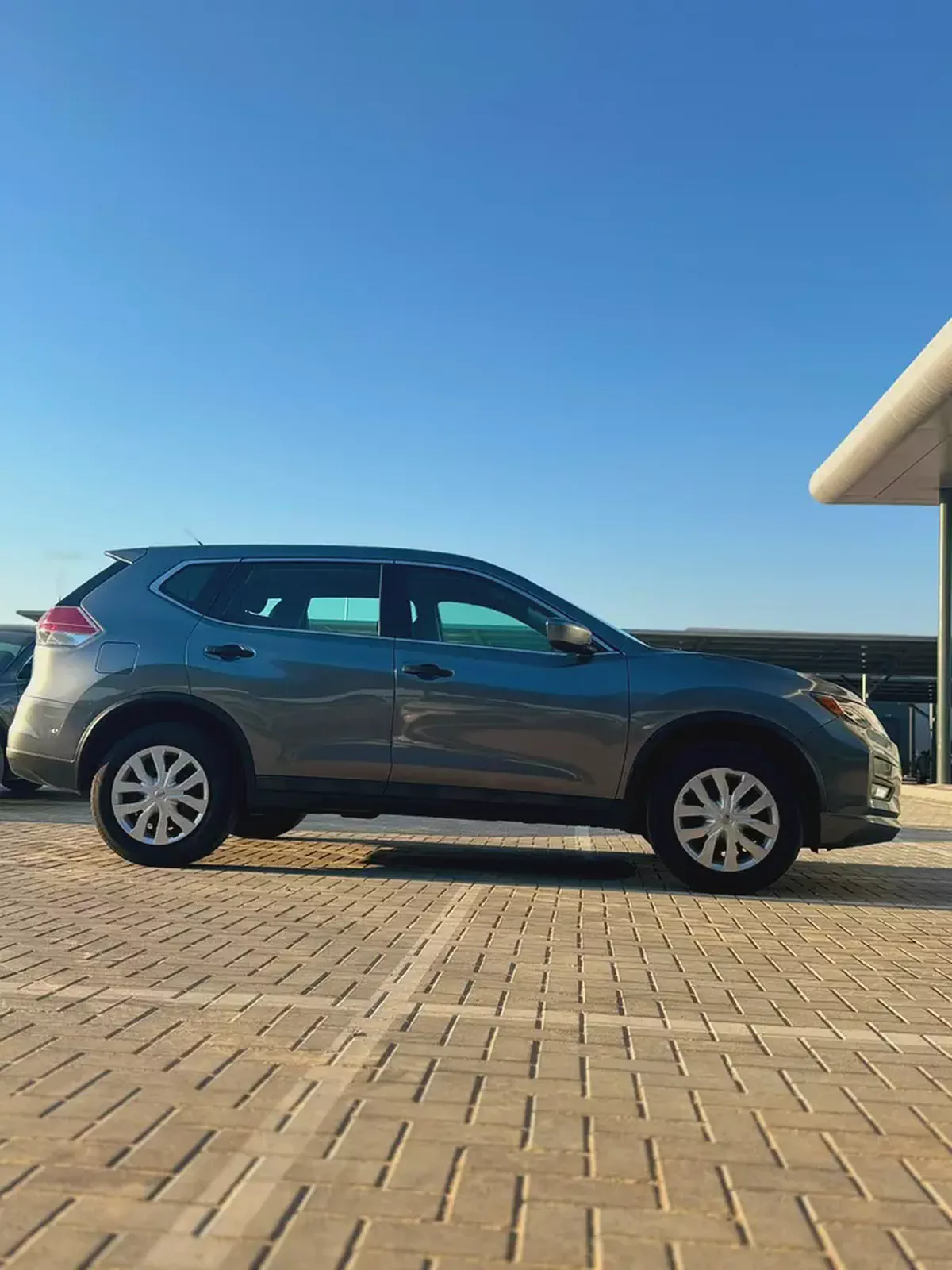 Nissan Rogue SL 2016 American Specs - Fully Loaded SUV