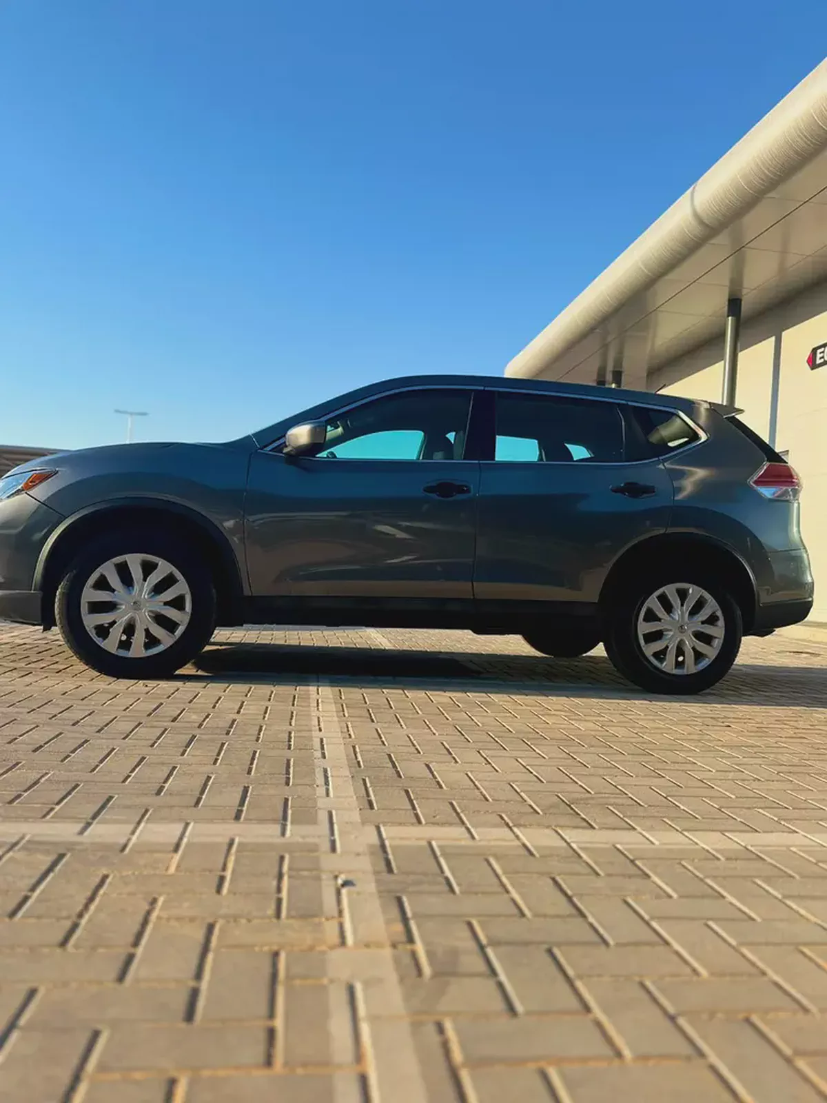Nissan Rogue SL 2016 American Specs - Fully Loaded SUV-7-7