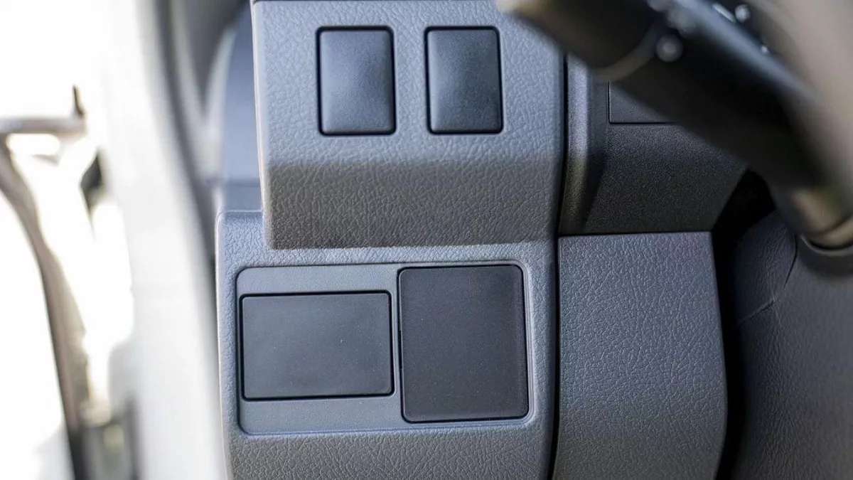 Toyota Land Cruiser Pick Up Land cruiser lc79 4.2L diesel V6 MY2025 for export only-11-0