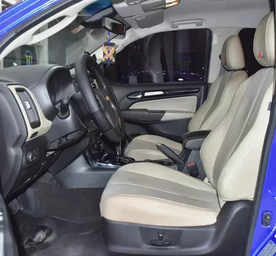 EXCELLENT DEAL for our Chevrolet Trailblazer Z71 ( 2018 Model ) in Blue Color GCC Specs-9