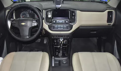 EXCELLENT DEAL for our Chevrolet Trailblazer Z71 ( 2018 Model ) in Blue Color GCC Specs-10