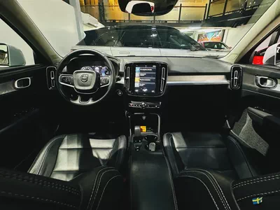 VOLVO XC40 GCC SPECS 2022 MINT CONDITION PANAROMIC ROOF WITH 2 YEARS WARRANTY-9