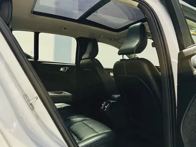 VOLVO XC40 GCC SPECS 2022 MINT CONDITION PANAROMIC ROOF WITH 2 YEARS WARRANTY-18