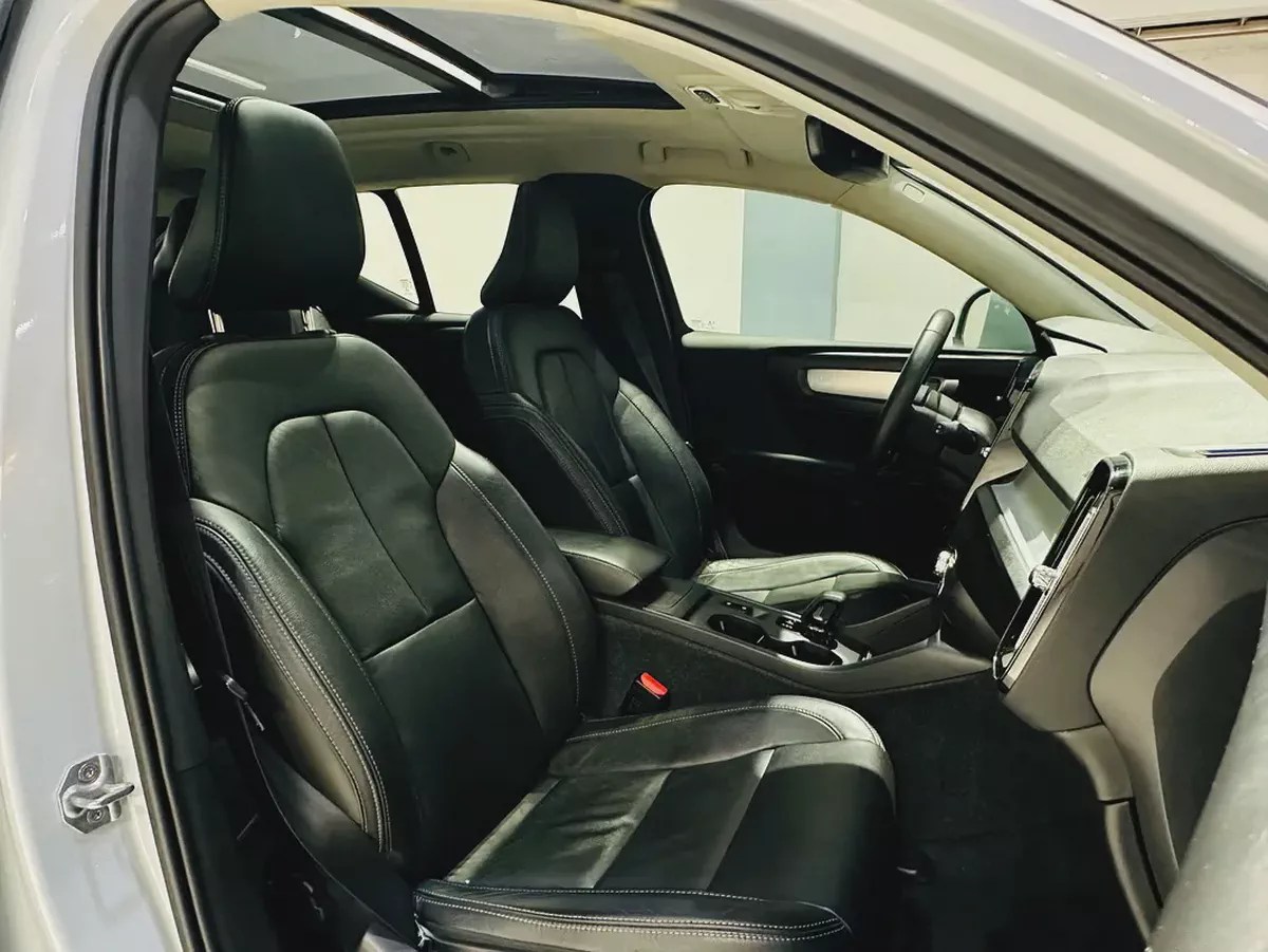 VOLVO XC40 GCC SPECS 2022 MINT CONDITION PANAROMIC ROOF WITH 2 YEARS WARRANTY-17-17
