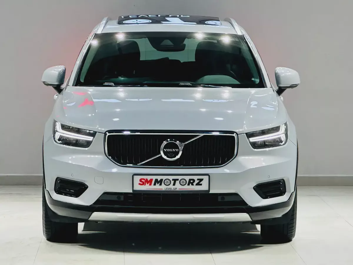 VOLVO XC40 GCC SPECS 2022 MINT CONDITION PANAROMIC ROOF WITH 2 YEARS WARRANTY-1-1
