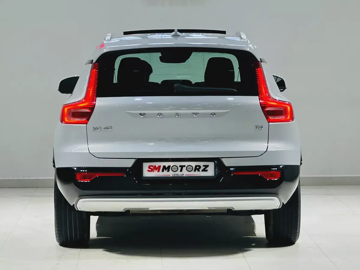 VOLVO XC40 GCC SPECS 2022 MINT CONDITION PANAROMIC ROOF WITH 2 YEARS WARRANTY-7-7