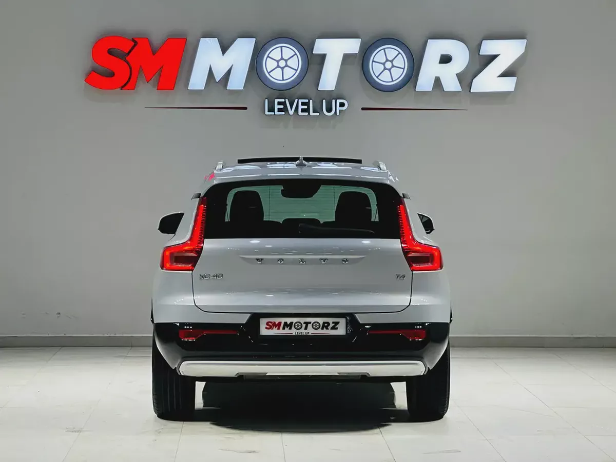 VOLVO XC40 GCC SPECS 2022 MINT CONDITION PANAROMIC ROOF WITH 2 YEARS WARRANTY-8-8