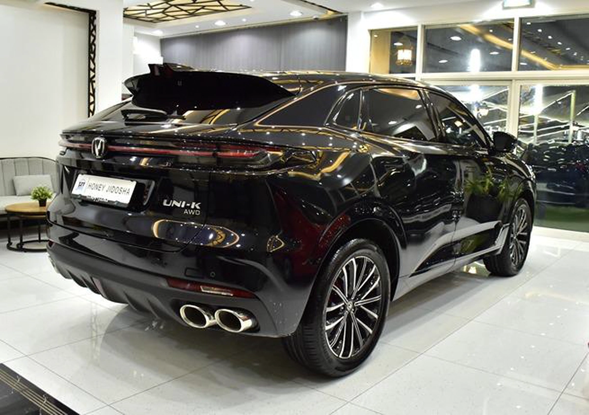Skoda Kamiq ( 2023 Model ) in Black Color GCC Specs-4-4