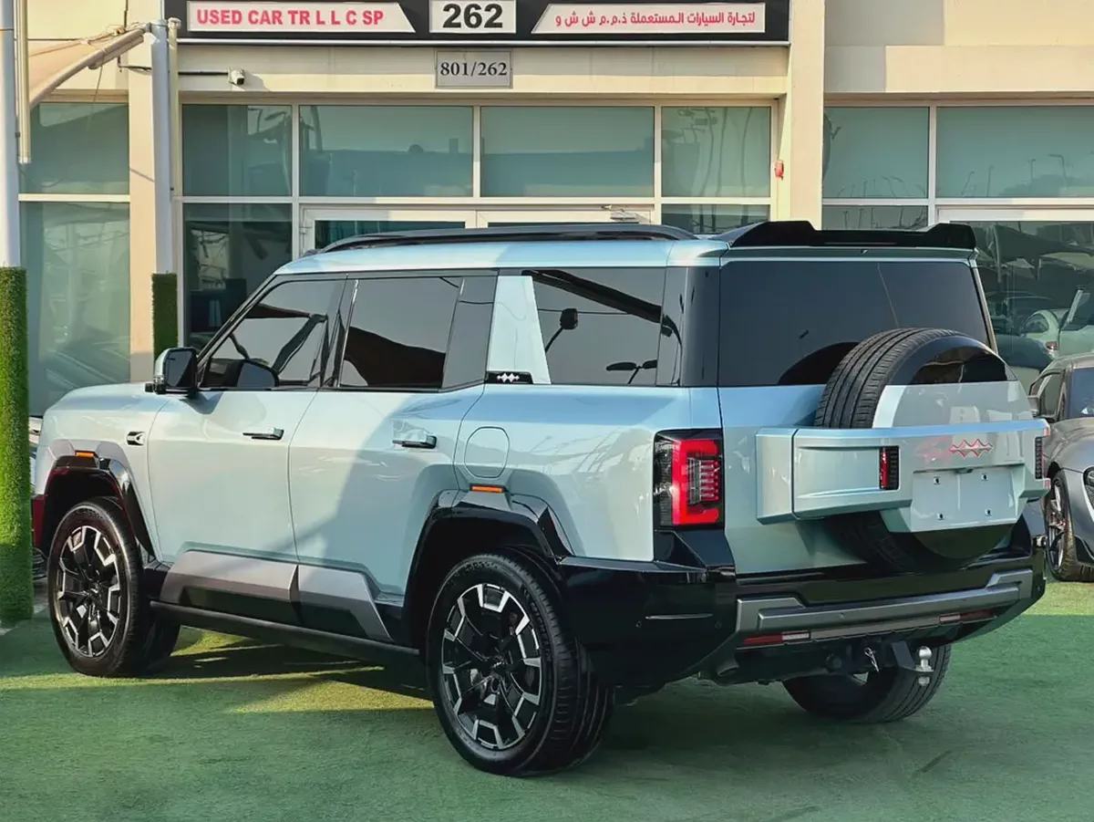 BYD Leopard 8 Flagship 2025 | Brand New | Off-Road Luxury SUV-2-2