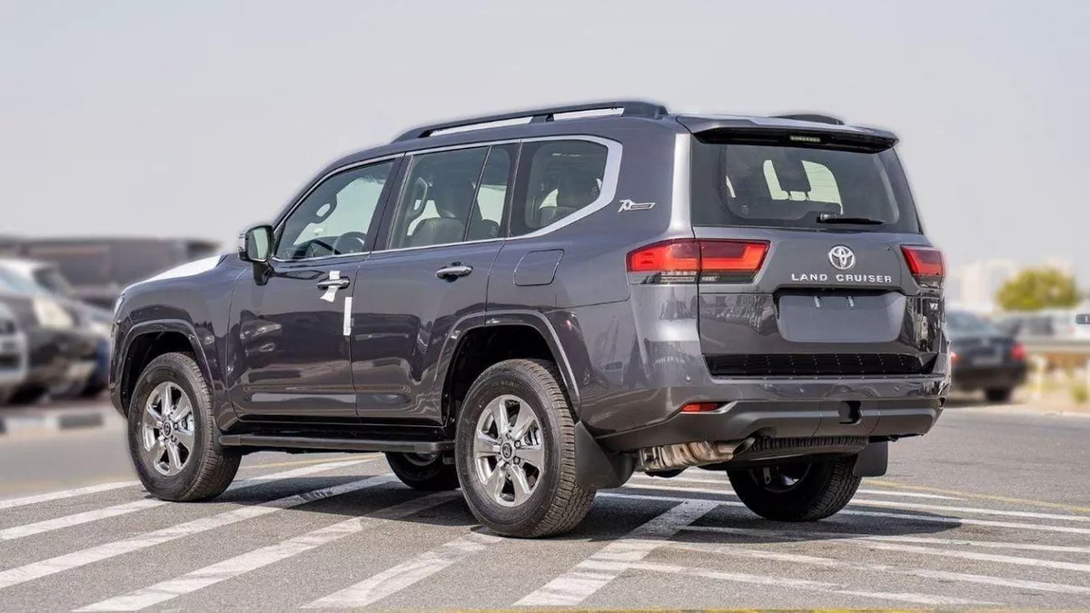 Toyota Land Cruiser VX LC300 VX 4.0P AT MY2025 – GREY-9-0