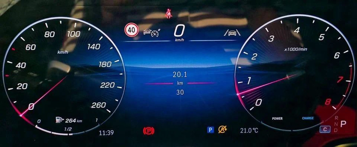 Mercedes Benz GLC200 Coupe Premium Plus 2026 5 Years Warranty GCC - AED 295,000-1-1