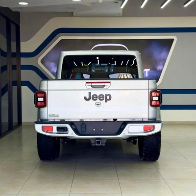 Jeep Gladiator Overland-3