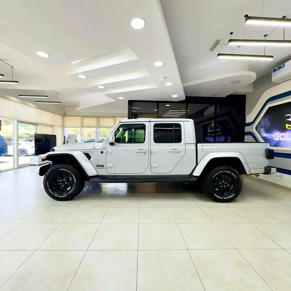 Jeep Gladiator Overland-7-7
