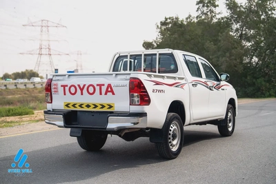 2022 Toyota Hilux GL 2.7L Automatic | GCC Specs Dual-Cab Pickup  Four Wheel Drive-7