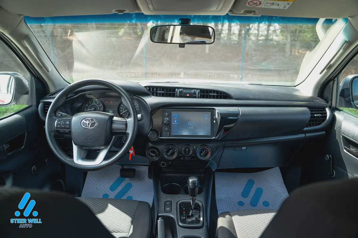 2022 Toyota Hilux GL 2.7L Automatic | GCC Specs Dual-Cab Pickup  Four Wheel Drive-10-10
