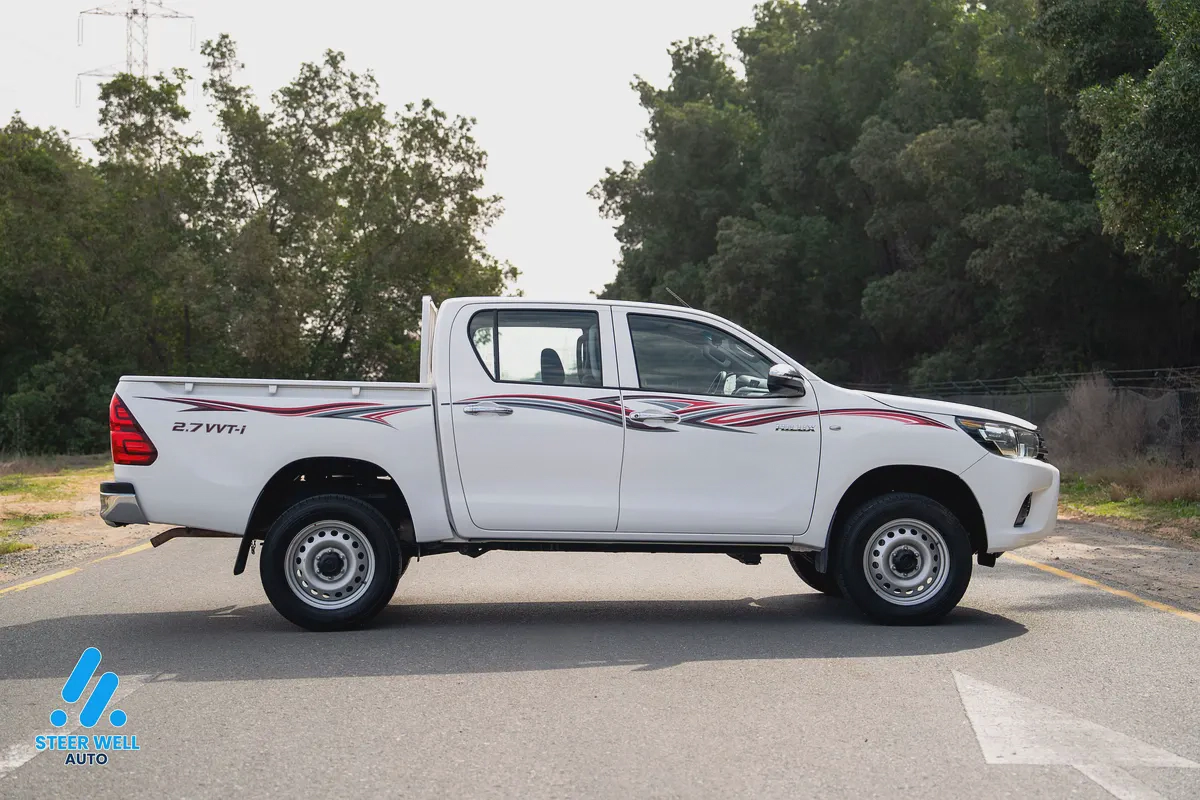 2022 Toyota Hilux GL 2.7L Automatic | GCC Specs Dual-Cab Pickup  Four Wheel Drive-3-3