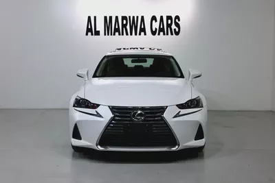 Stunning Lexus IS 300 2019 | GCC Specs | Low Mileage | Excellent Condition-4